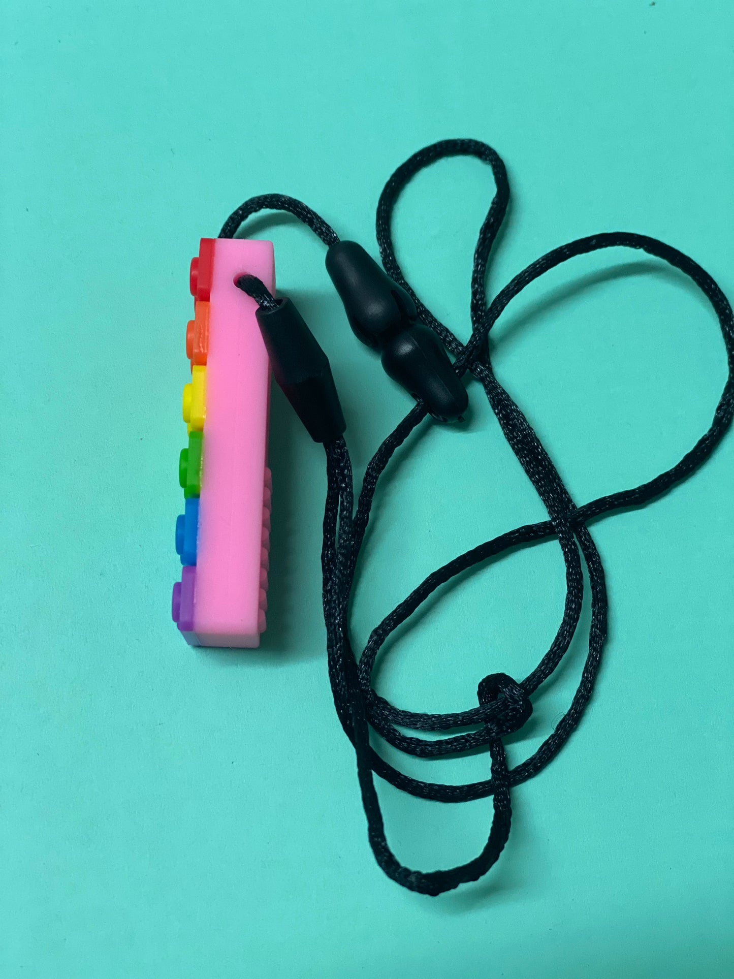 Chew Necklaces - Brick